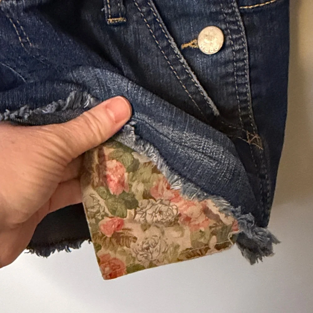 Mudd Dark Blue Denim Overall Shorts Floral Pockets Medium - Picture 3 of 9